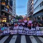 Miles de mujeres se manifiestan en Murcia 'Ante el auge fascista' y 'Contra la represión del movimiento feminista'