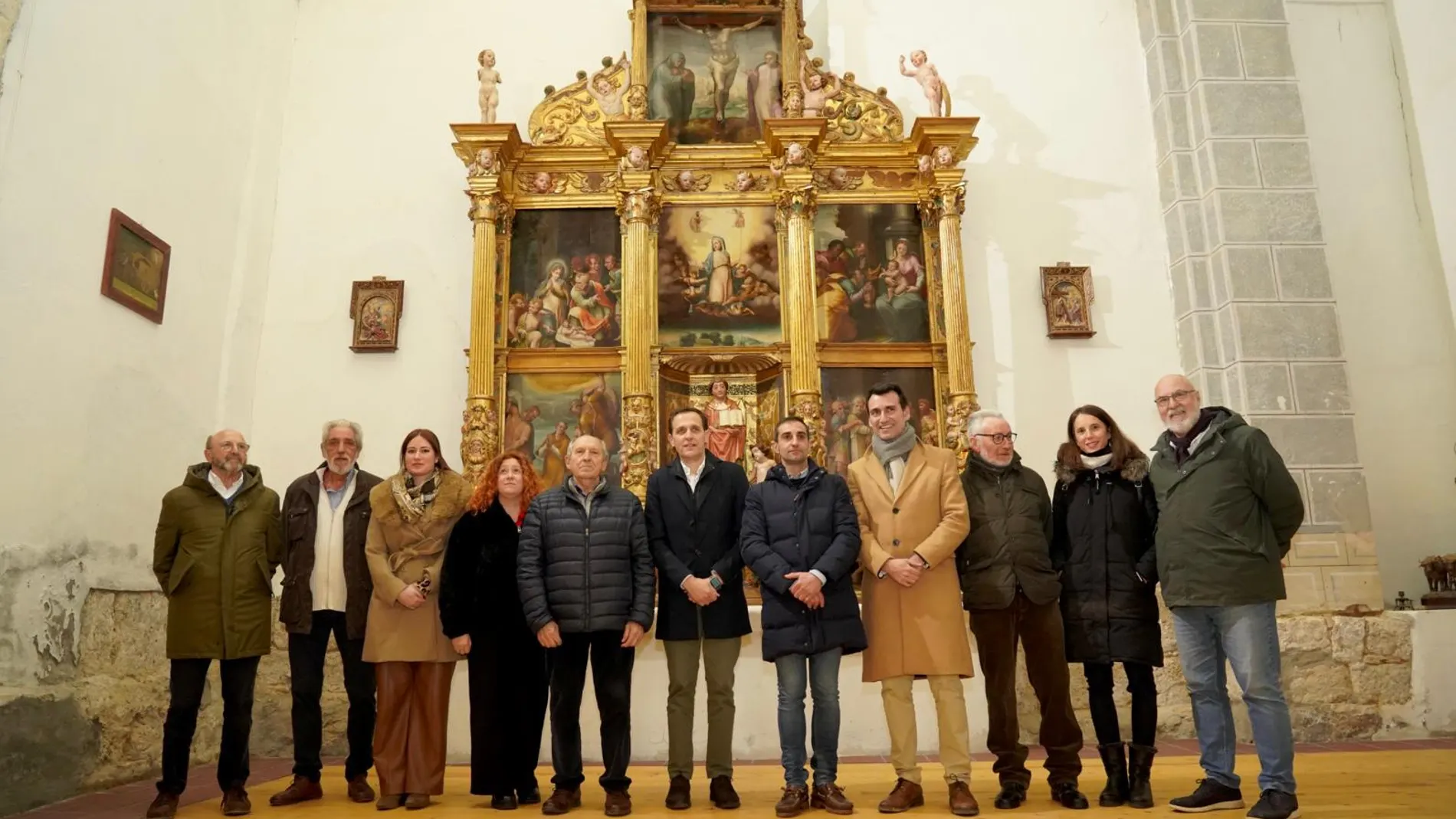 La Diputación de Valladolid recibe el retablo restaurado de San Esteban de la iglesia de Moral de la Reina