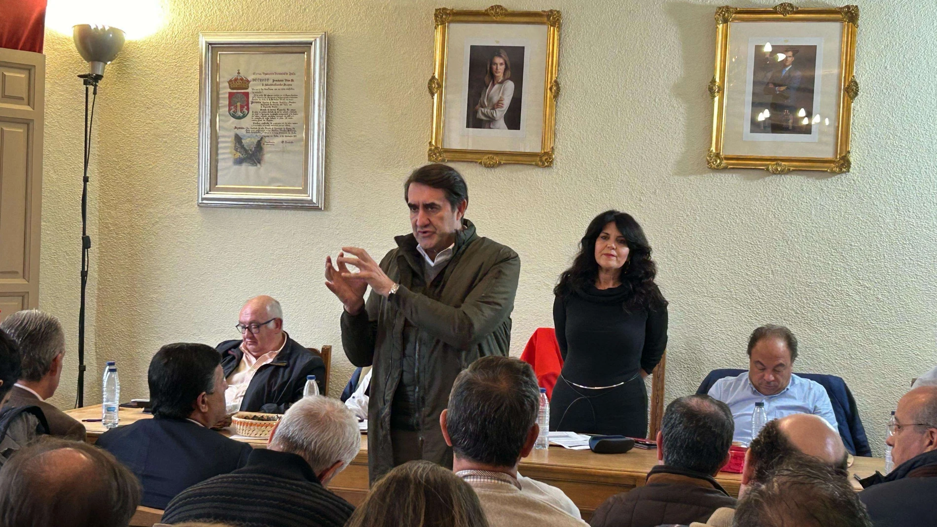 Suárez-Quiñones defiende la caza “para preservar los daños a la agricultura” en Gredos