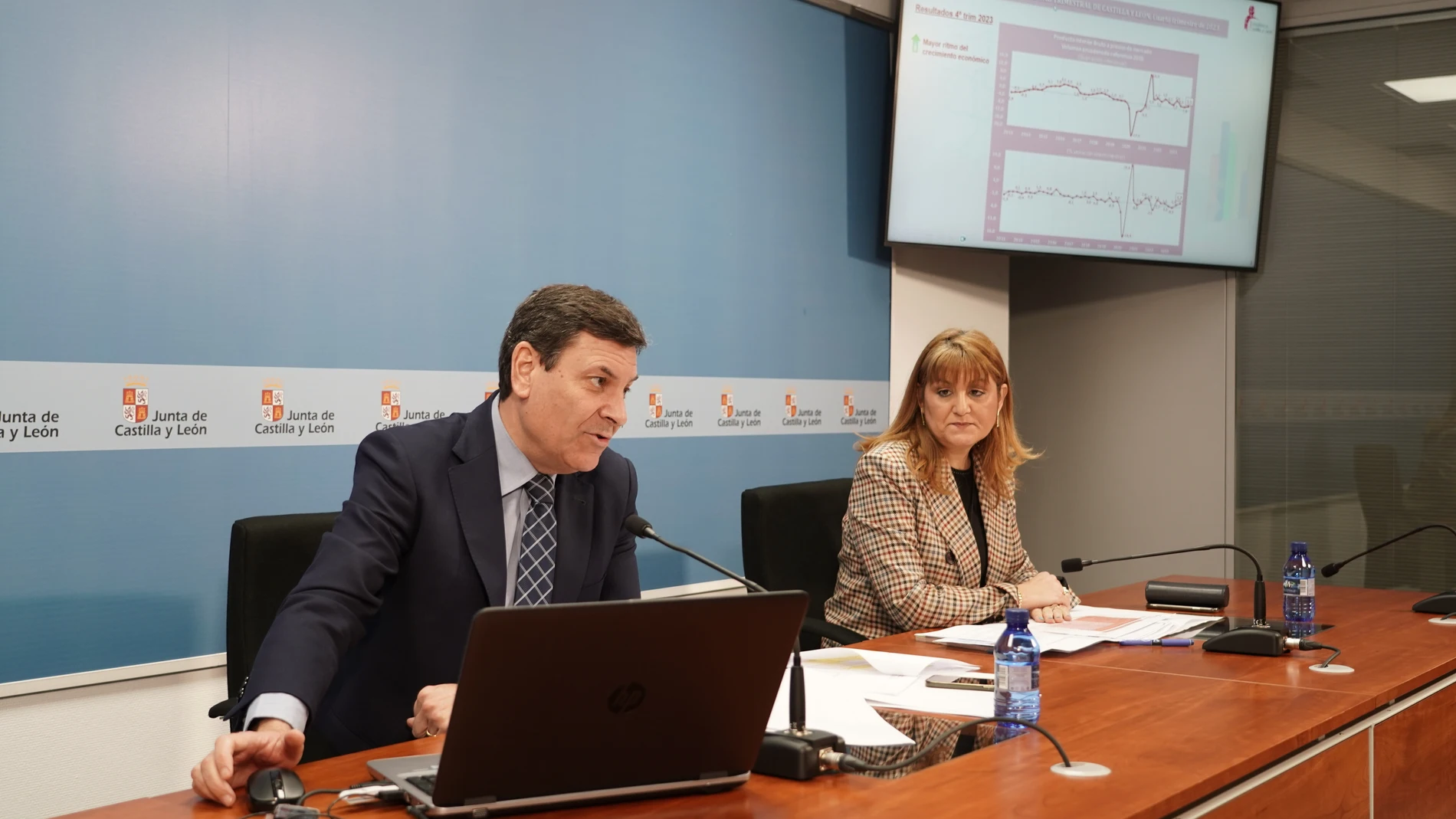 Fernández Carriedo presenta los datos de la contabilidad regional