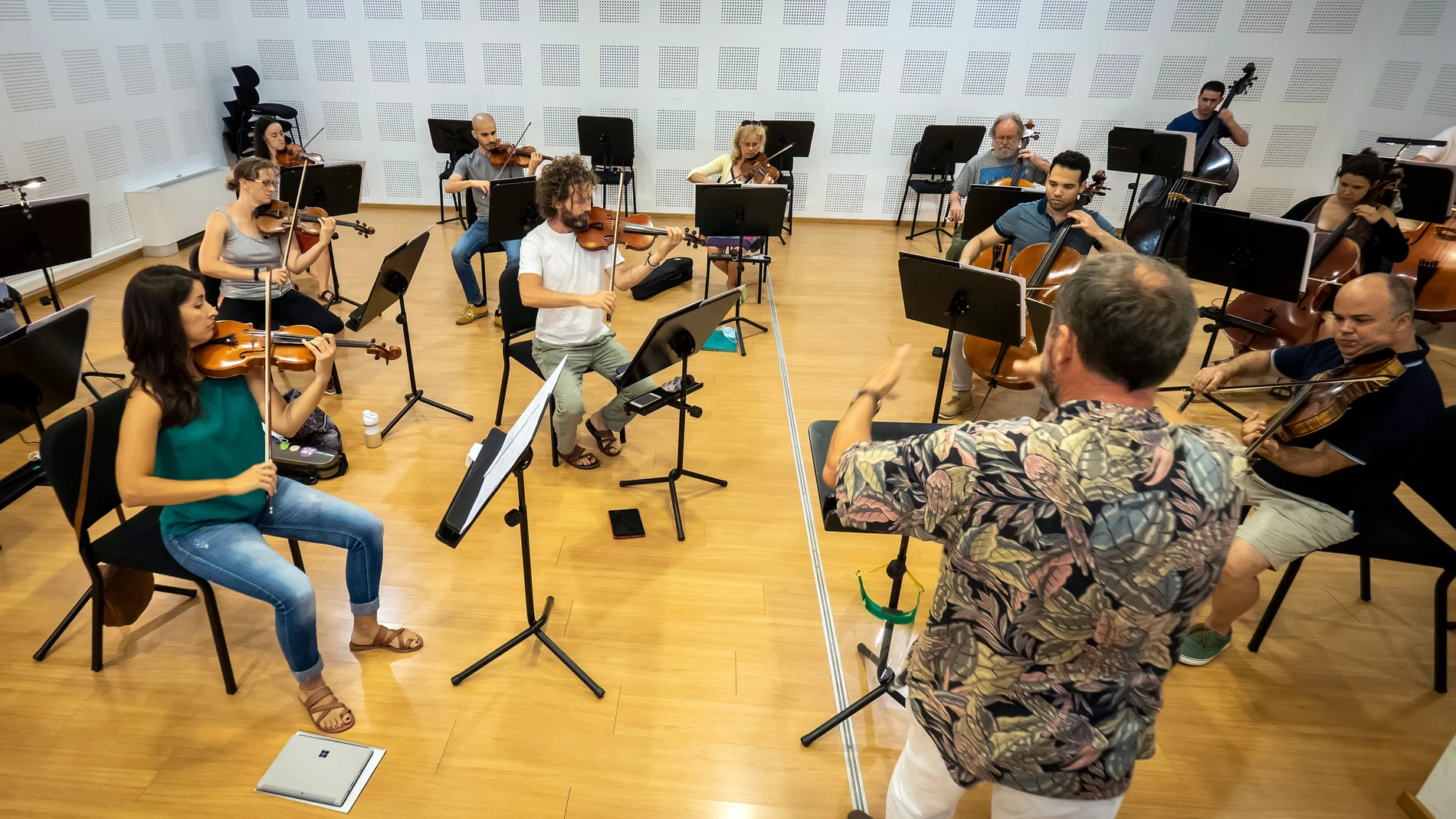 La Oscyl lleva la música clásica a los centros sociales de la Comunidad