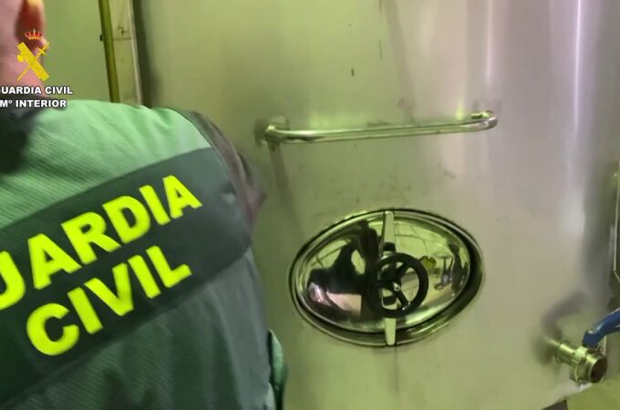 La Guardia Civil interviene 18.400 botellas falsificadas bajo la denominación de origen de vinos de Málaga