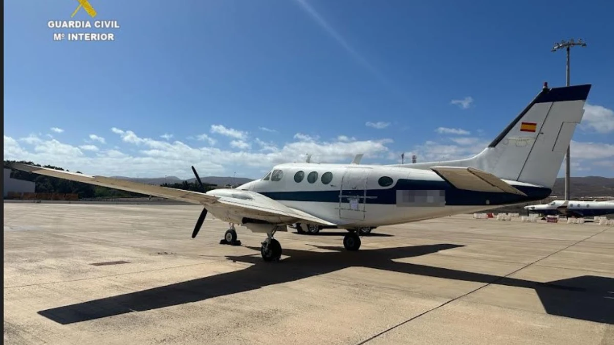 La Guardia Civil retiene una avioneta en Fuerteventura por manipulación de su documentación