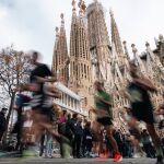La maratón de Barcelona, a su paso por la Sagrada Familia 