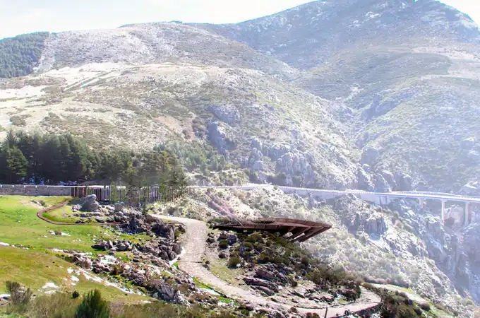 Este es el espectacular Mirador que ofrece una vista sobre uno de los valles más bonitos de España