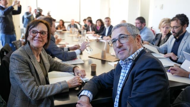 Hugo Morán se reúne con los 14 ayuntamientos del entorno de Doñana para tratar el reparto de fondos previsto (Sevilla)