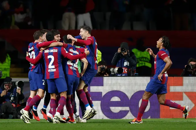 El Barça se redescubre en la Champions y gana al Nápoles la noche que consagra a Cubarsí (3-1)