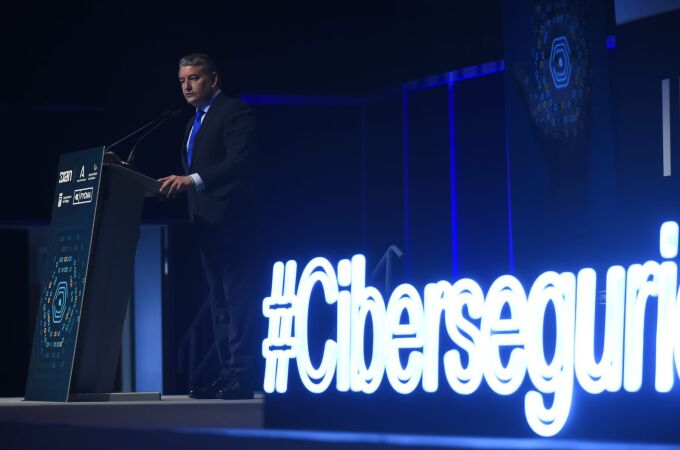 El consejero de Presidencia, Antonio Sanz, durante su intervención en la inauguración del III Congreso de Ciberseguridad de Andalucía