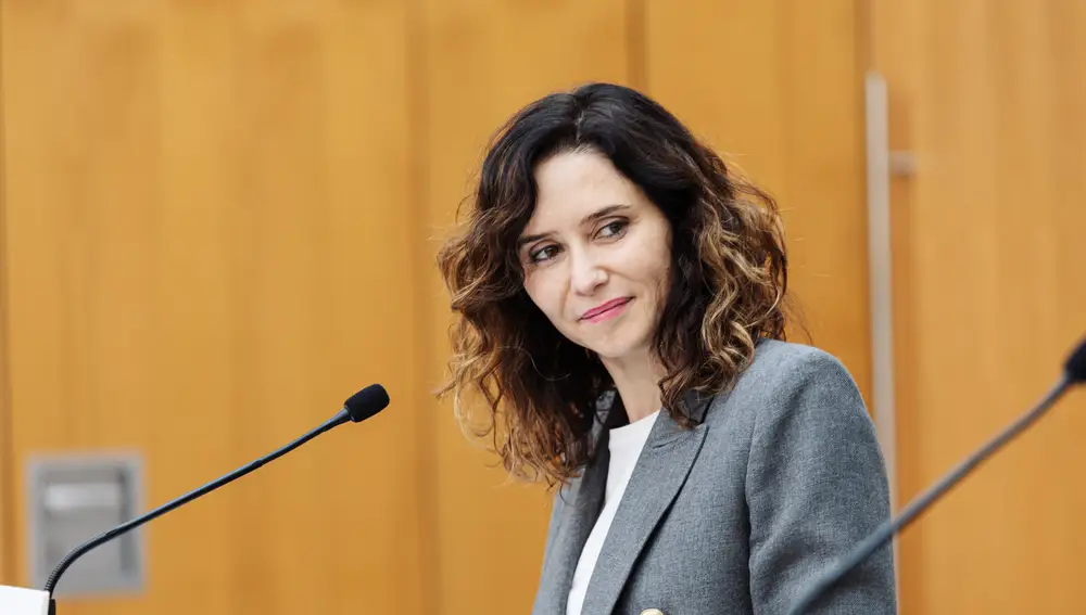 La presidenta de la Comunidad de Madrid, Isabel Díaz Ayuso, ofrece una rueda de prensa tras la reunión del Consejo de Gobierno que, de forma extraordinaria, se celebra en el Ayuntamiento de Leganés, a 13 de marzo de 2024, en Madrid (España).
