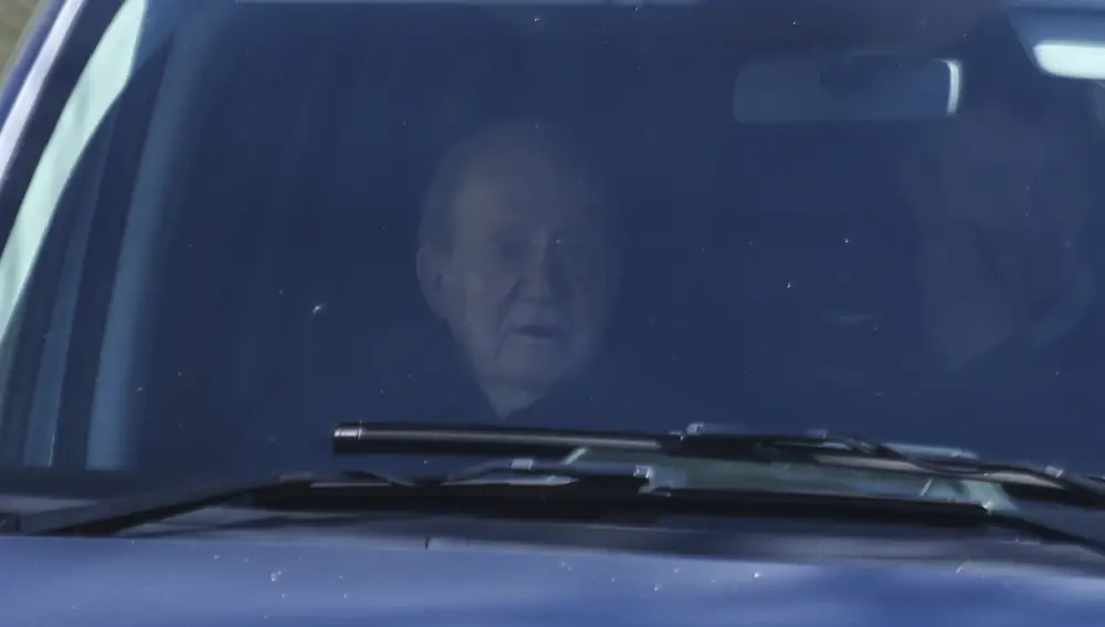 El Rey Juan Carlos, en Vitoria en su regreso a España