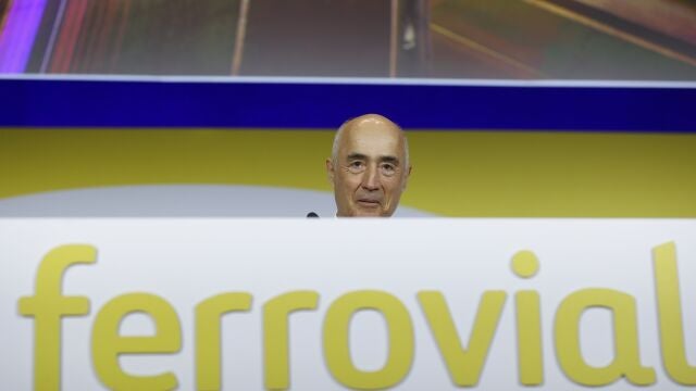  EL presidente de Ferrovial, Rafael del Pino, interviene en una junta la empresa en Madrid.