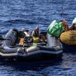 Europa.- Mueren 60 migrantes en una embarcación a la deriva durante una semana en el mar Mediterráneo