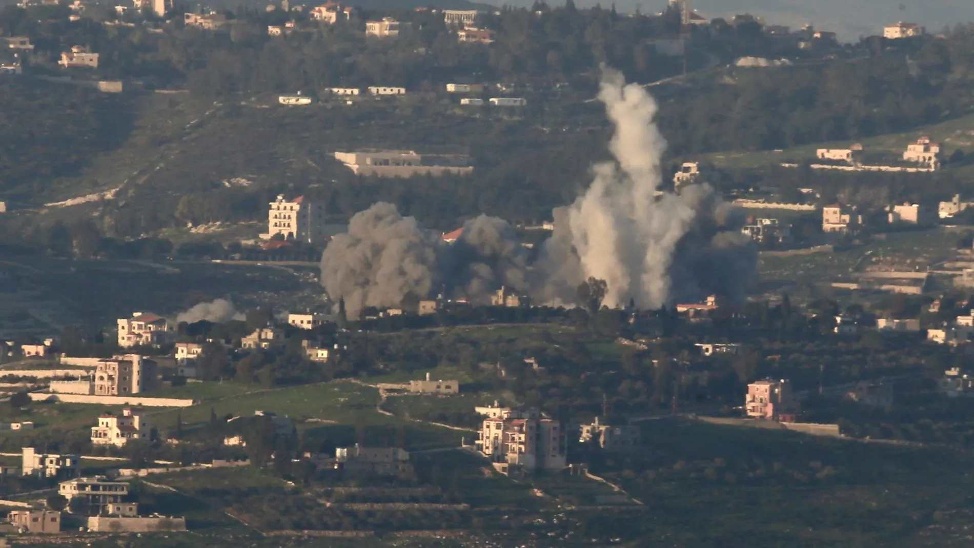 O.Próximo.- Israel bombardea "infraestructuras terroristas" de Hezbolá en el sur de Líbano