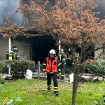 Dos heridos con quemaduras leves en el incendio y explosión de un local en la Elipa