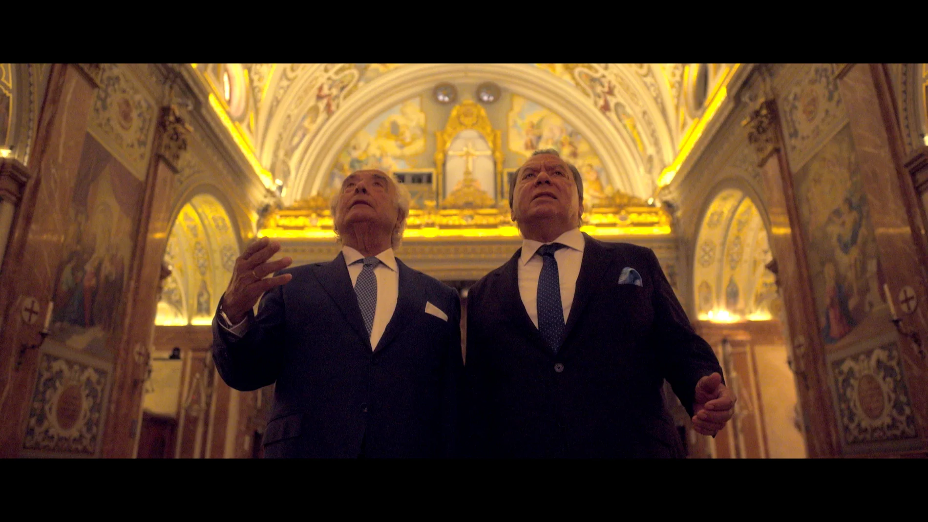 Antonio y Rafael, Los del Río, cantándole a la Virgen de la Macarena