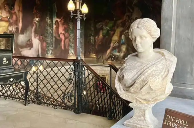 Descubren una estatua de la época del Imperio Romano en el aparcamiento de un palacio inglés