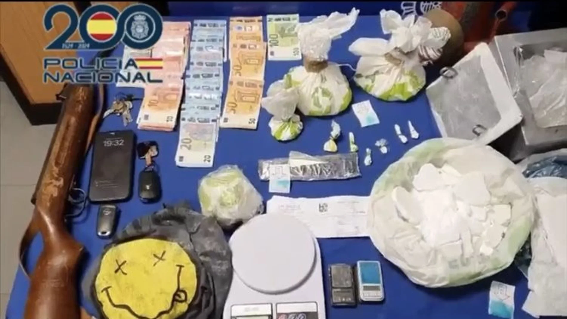 Material y drogas incautadas por la Policía Nacional