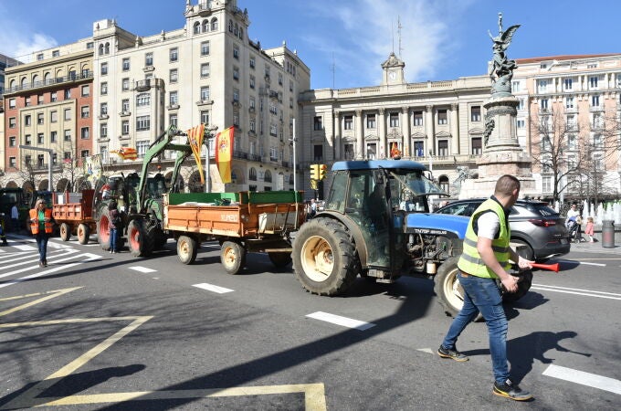 Los agricultores y ganaderos de Zaragoza convocan una nueva tractorada