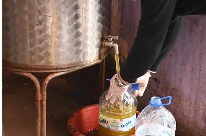 La Gendarmería marroquí desamantela una red de venta de aceite adulterado