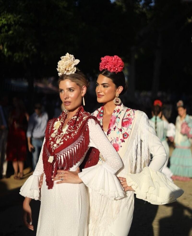 Teresa Andrés y Marta Lozano en la Feria de Abril 2023.