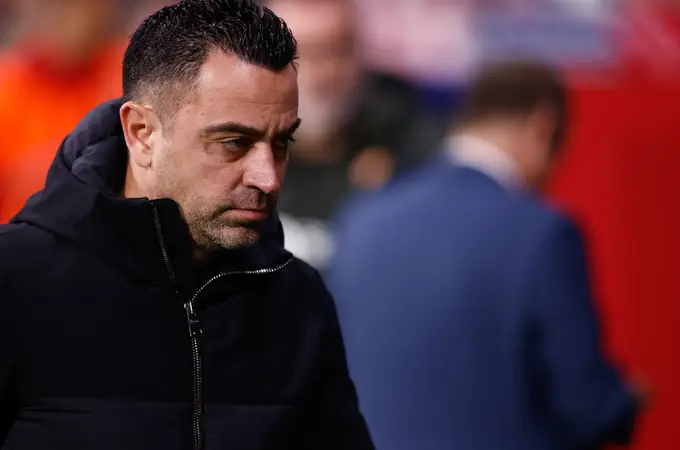Lo que dice el acta del árbitro de la expulsión de Xavi en el Atlético - Barcelona