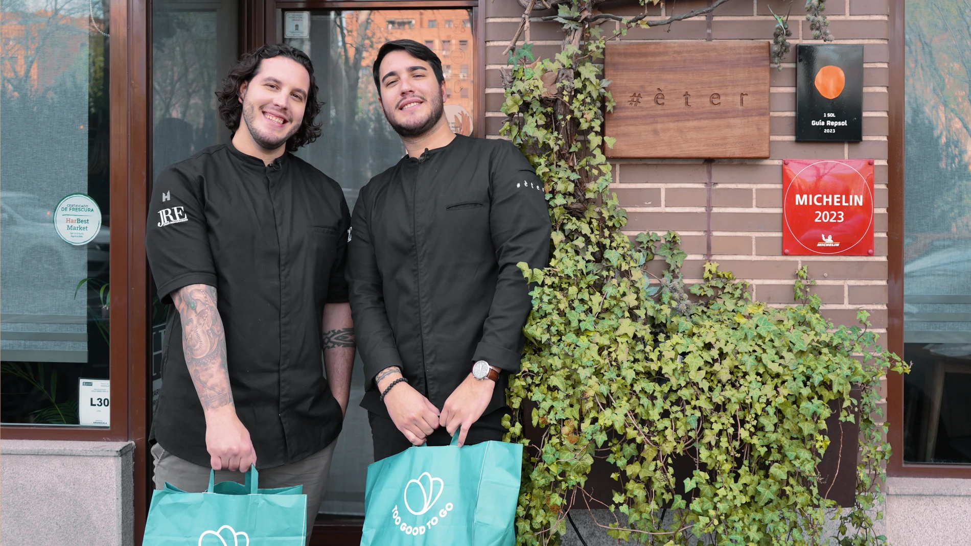 Mario y Sergio Tofé, propietarios del restaurante Éter se unen a Too Good To para luchar contra el desperdicio gastronómico