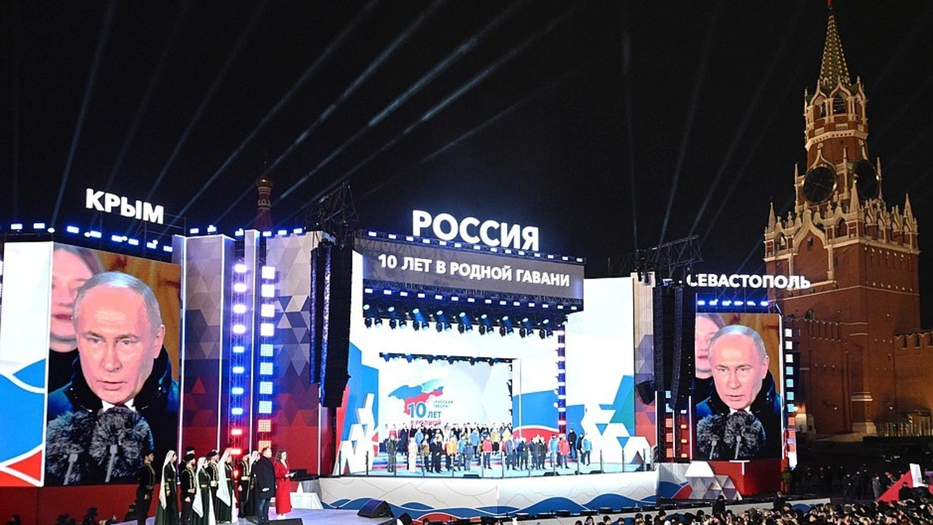 El presidente ruso, Vladimir Putin, en un acto en la Plaza Roja por el décimo aniversario de la anexión de Crimea y SebastopolPRESIDENCIA DE RUSIA18/03/2024