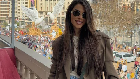 Violeta Mangriñán en las Fallas de Valencia.