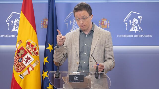 Errejón defiende el modelo de inmersión en Cataluña y que la lengua en "peligro" es el catalán y no el castellano