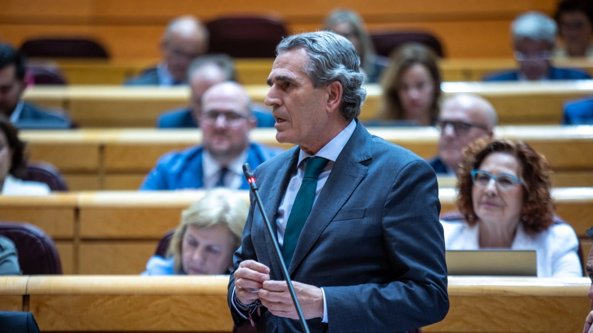 El senador del PP por Segovia, Juan José Sanz Vitorio, durante su intervención en la Cámara Alta