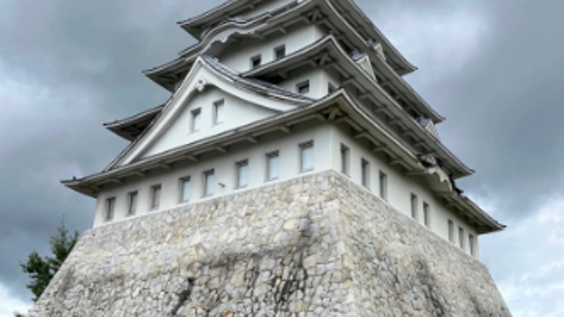 El castillo de seis plantas en la localidad de Akabira, en la prefectura de Hokkaido, Japón