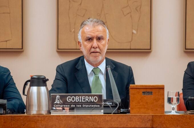 Ángel Víctor Torres informa sobre las líneas generales de la política de su departamento