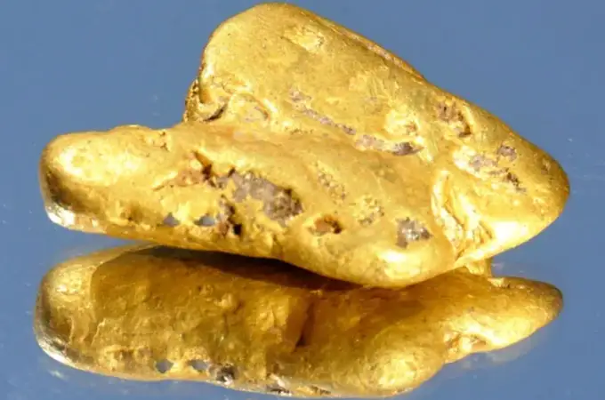 Encuentra la mayor pepita de oro de Inglaterra en solo 20 minutos y con un detector estropeado