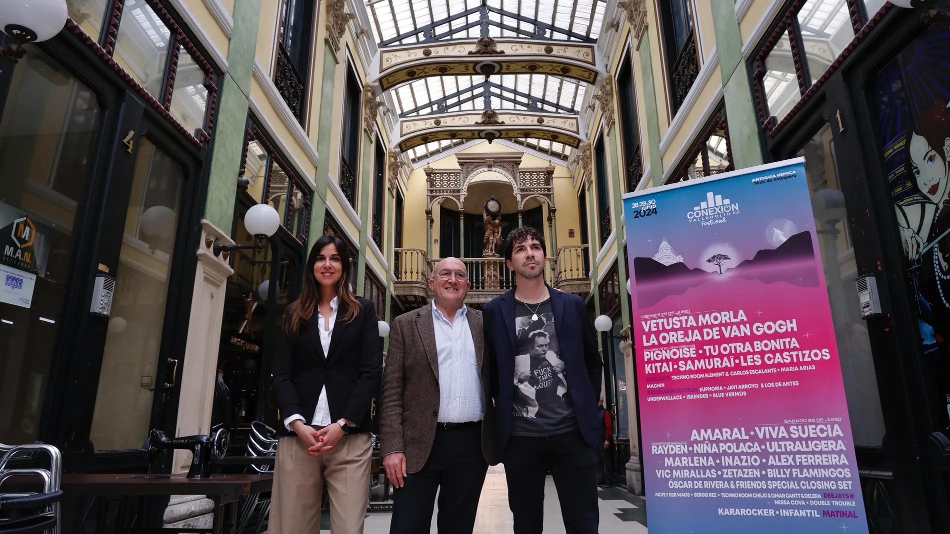 El alcalde de Valladolid, Jesús Julio Carnero; el director de ‘Conexión Valladolid’, Álvaro Vidal y la concejala Blanca Jiménez en la presentación del VI Festival 'Conexión Valladolid 6.0'