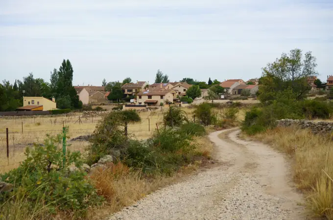 Ciento sesenta y tres pueblos de Segovia invertirán cerca de un millón en reparar y mantener infraestructuras rurales