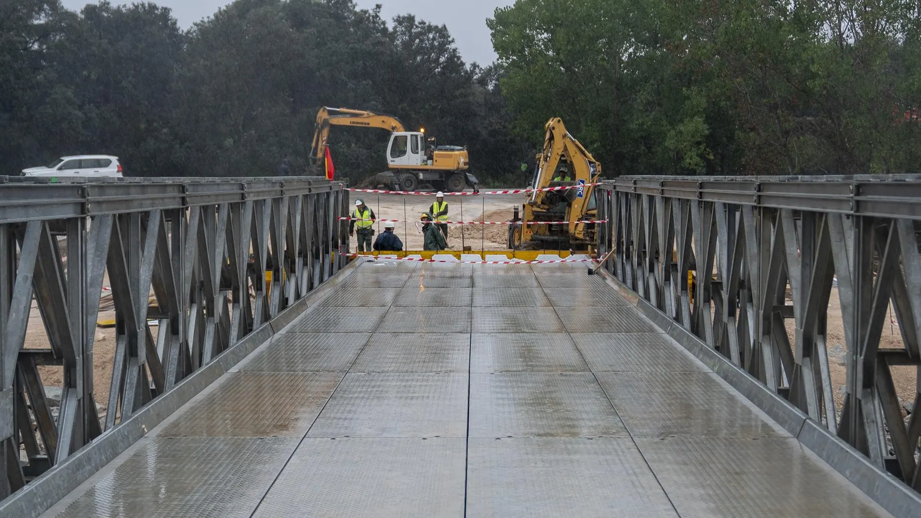 MADRID.-Reabre el único puente de acceso por carretera a la urbanización Calalberche desde Aldea del Fresno