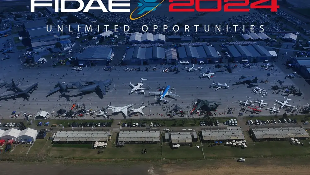 La Feria Internacional del Aire y del Espacio es organizada por la Fuerza Aérea de Chile (FACh)