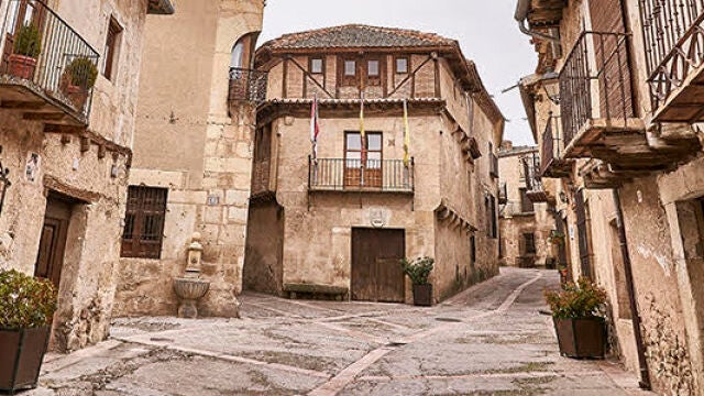Calles y casas de la localidad segoviana de Pedraza