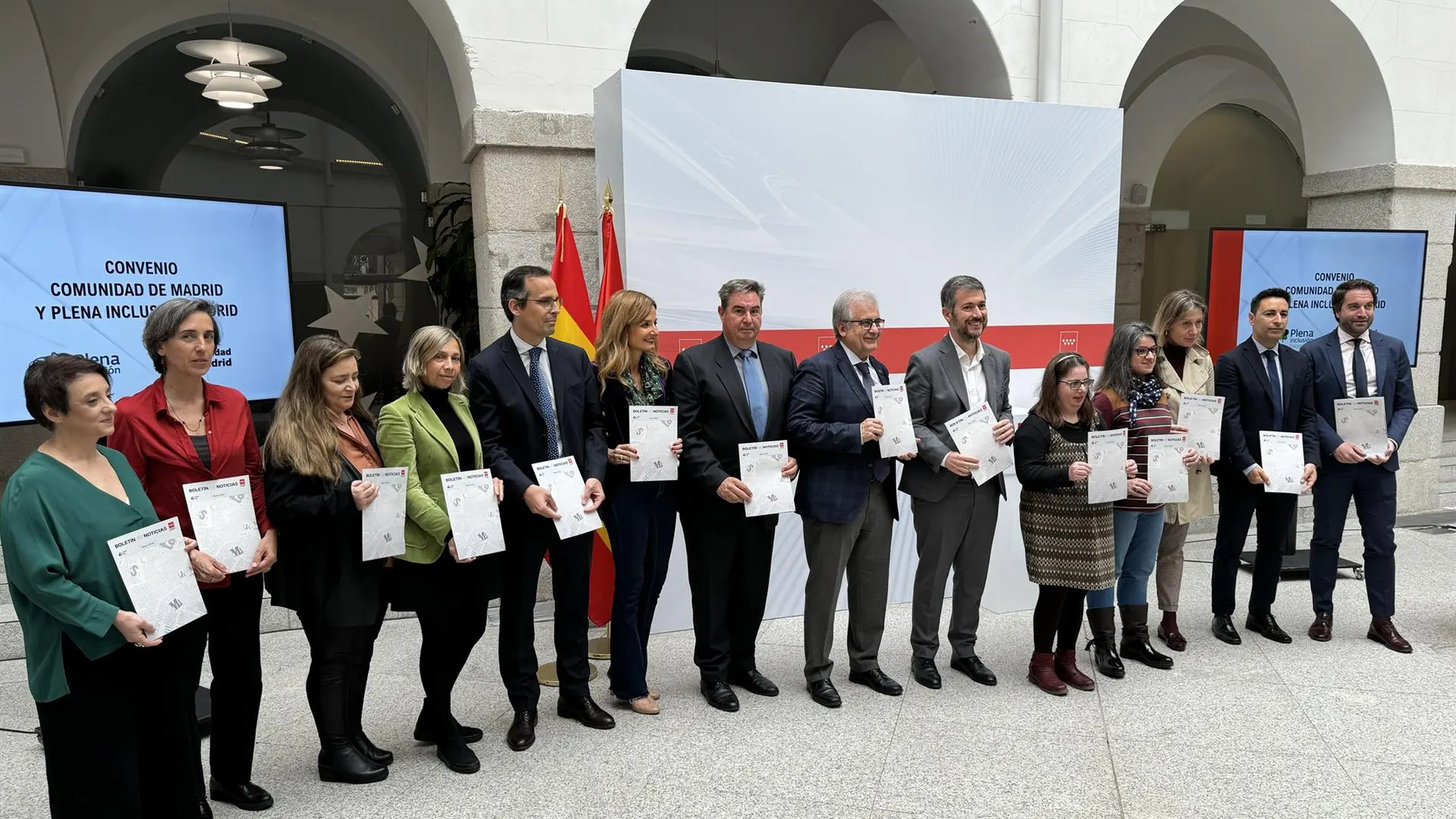 La Comunidad realizará nuevas adaptaciones de textos en lectura fácil de la mano de Plena Inclusión Madrid