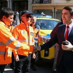 El consejero de Medio Ambiente, Vivienda y Ordenación del Territorio, Juan Carlos Suárez-Quiñones, presenta los vehículos de Protección Civil de la provincia de León