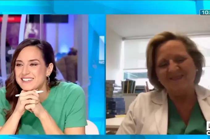 El emotivo momento de una presentadora al entrevistar a su madre en directo: 
