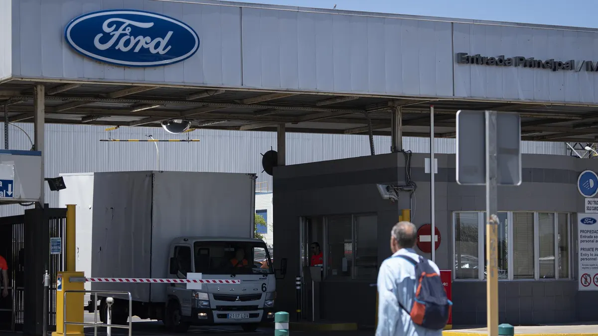 La factoría de Ford en Almussafes (Valencia) fabricará un nuevo vehículo