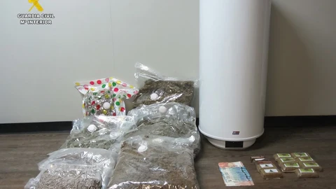 Alicante.- Sucesos.- Detenido por intentar embarcar en un ferry con un calentador eléctrico lleno de marihuana y hachís