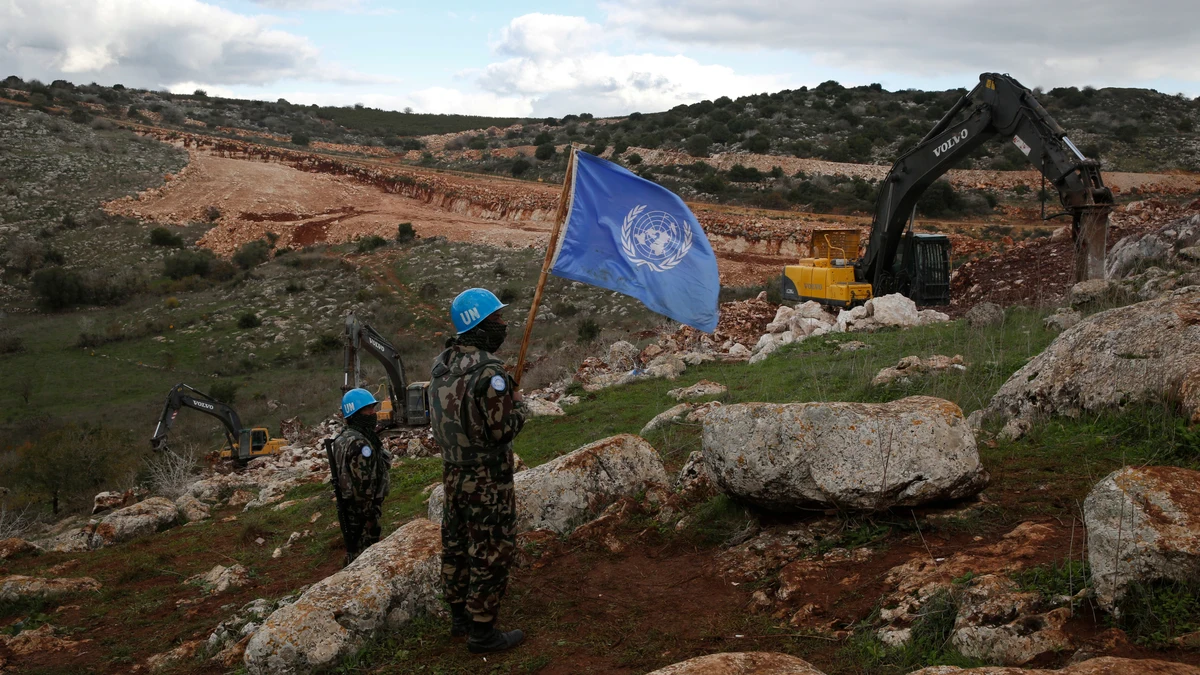 Aviones de combate israelíes atacan una base de las fuerzas de élite de Hizbulá en el sur de Líbano