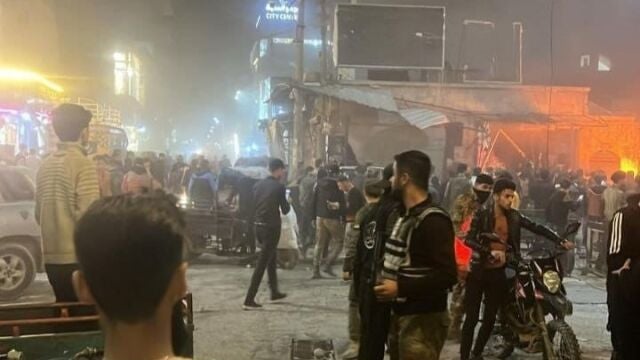 La Policía patrulla el mercado de la ciudad siria de Azaz tras la explosión