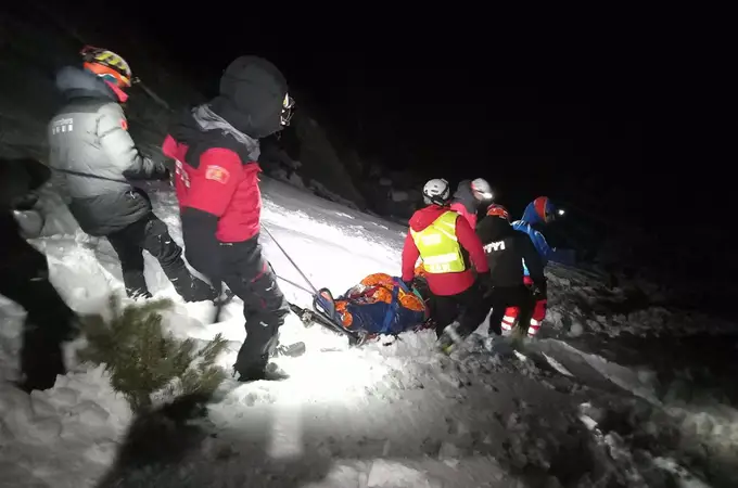 Evacúan con vida a la pareja de excursionistas que desapareció en Espot (Lleida)