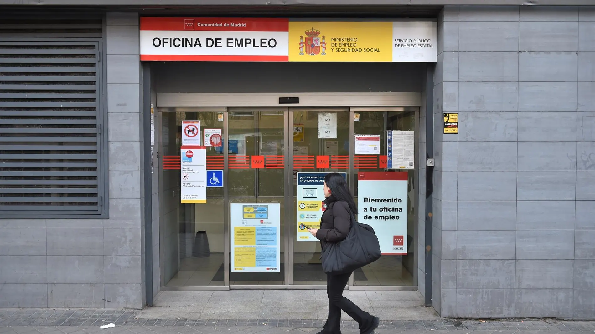 MADRID.-El paro sube en 701 personas en marzo en la Comunidad, hasta los 306.677 desempleados, y los contratos caen un 7,17%