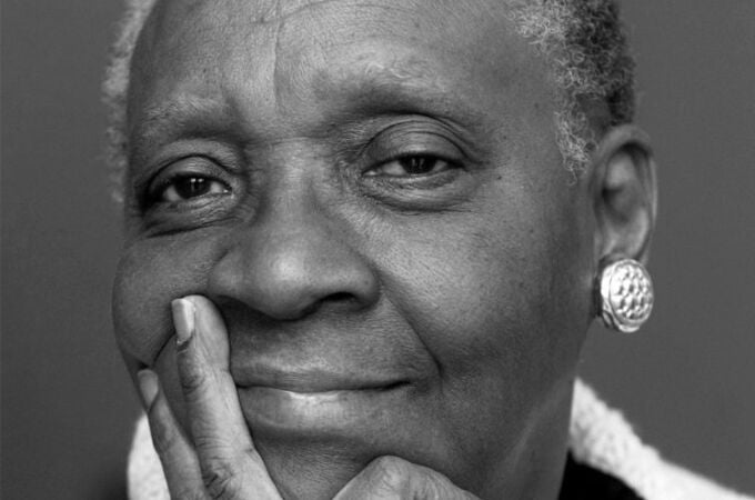 La escritora, que siempre optó al galardón más prestigioso de las letras internacionales, falleció ayer a los noventa años