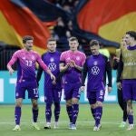 Jugadores de la selección alemana tras el amistoso ante Países Bajos