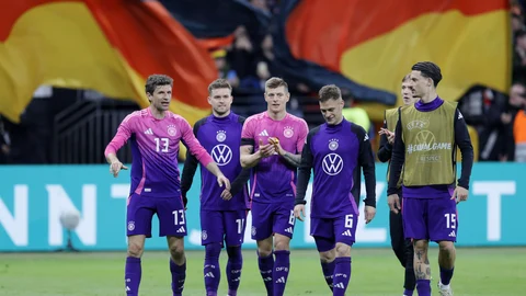 Jugadores de la selección alemana tras el amistoso ante Países Bajos